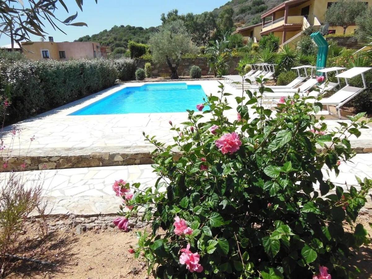 Appartamento In Splendido E Riservato Villaggio, Marina Di Tertenìa 外观 照片