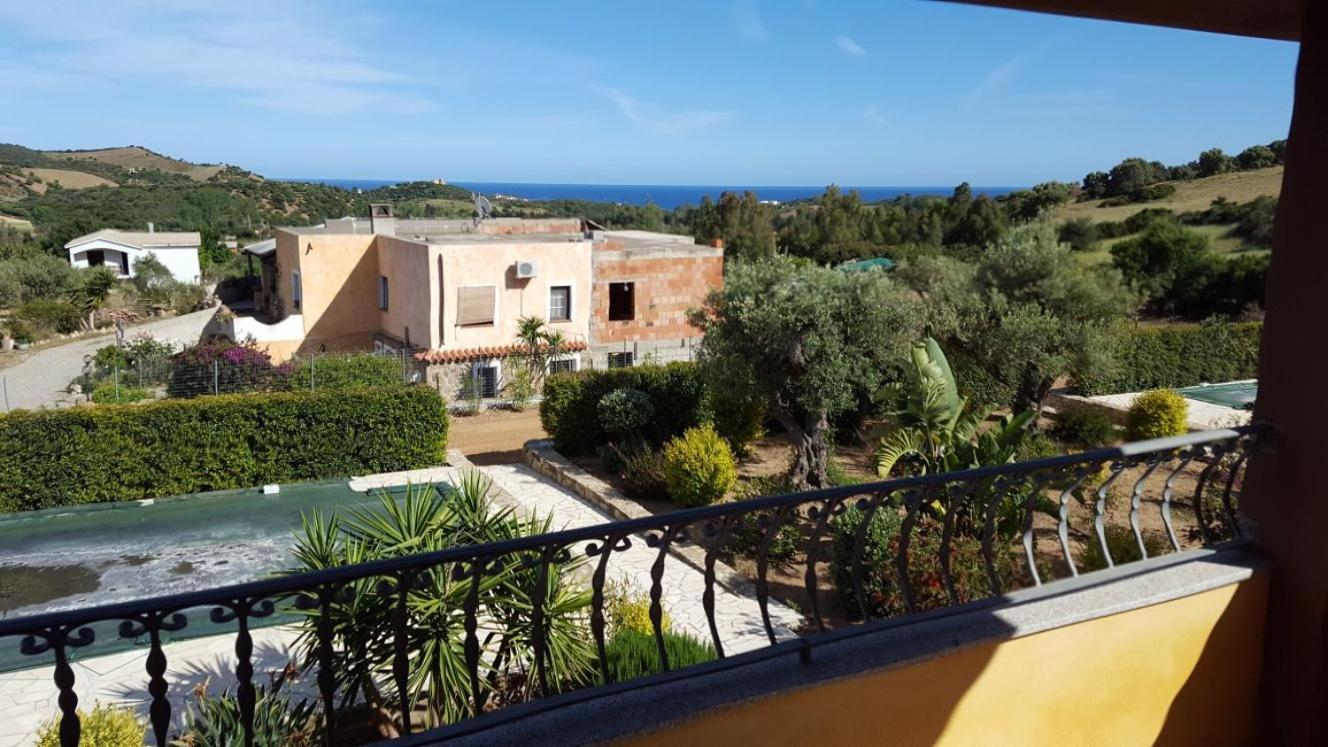 Appartamento In Splendido E Riservato Villaggio, Marina Di Tertenìa 外观 照片